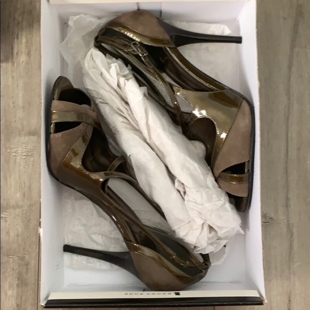 Carlos santana heels